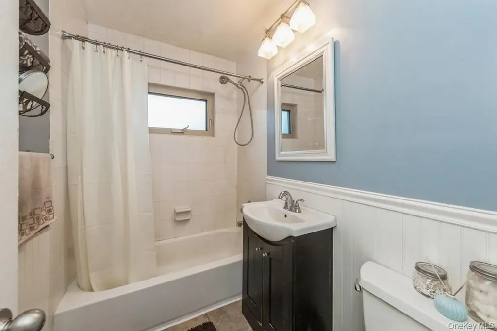 4 Rose Street Oceanside NY 11572