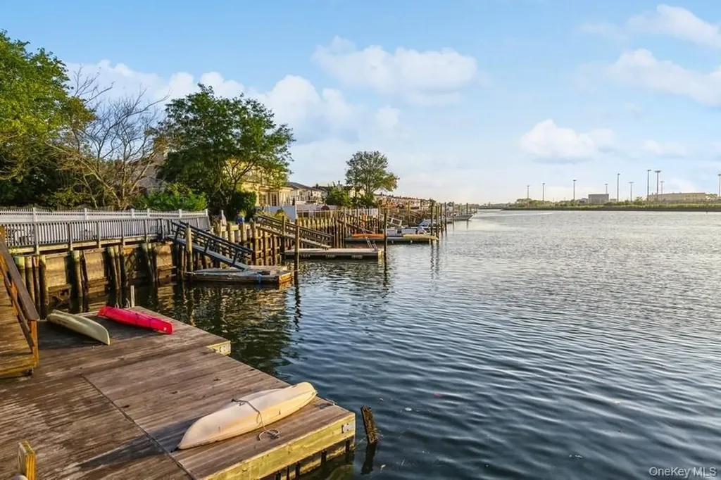 4 Rose Street Oceanside NY 11572