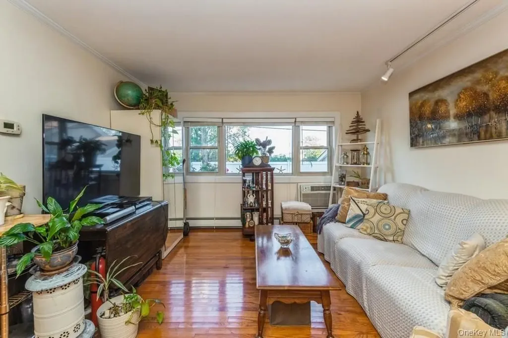 4 Rose Street Oceanside NY 11572
