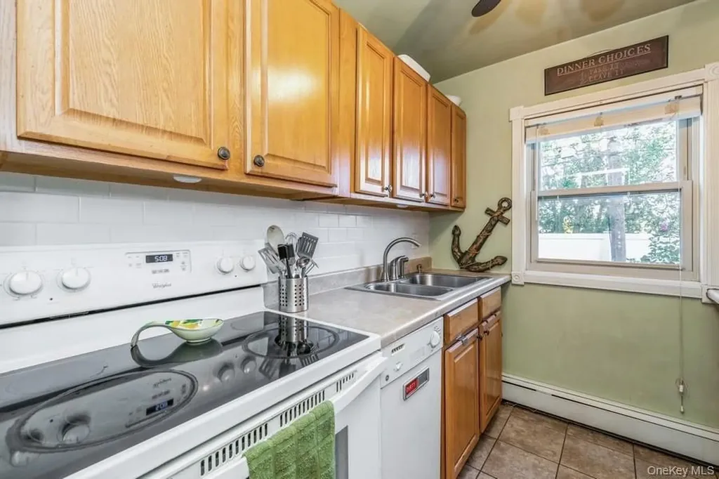 4 Rose Street Oceanside NY 11572