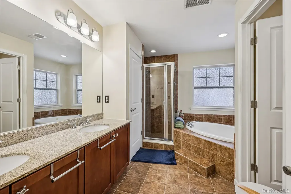 22 Rosecrest Court Middletown NY 10940