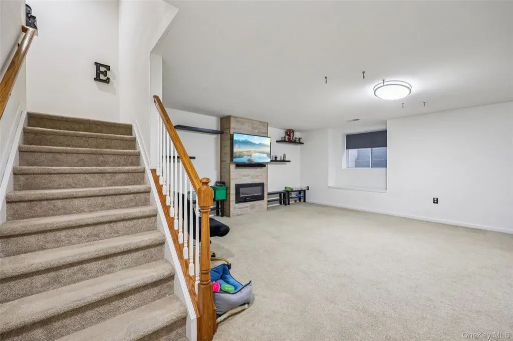 22 Rosecrest Court Middletown NY 10940