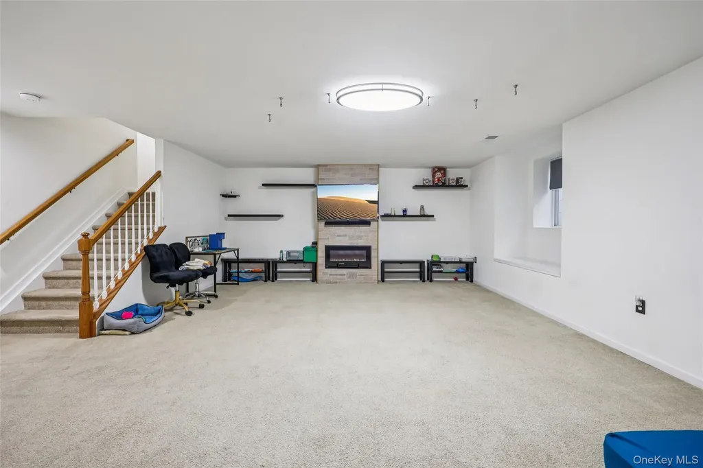 22 Rosecrest Court Middletown NY 10940