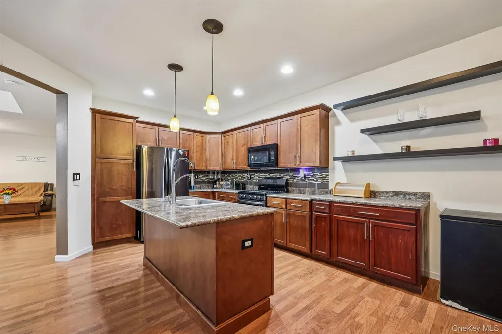 22 Rosecrest Court Middletown NY 10940
