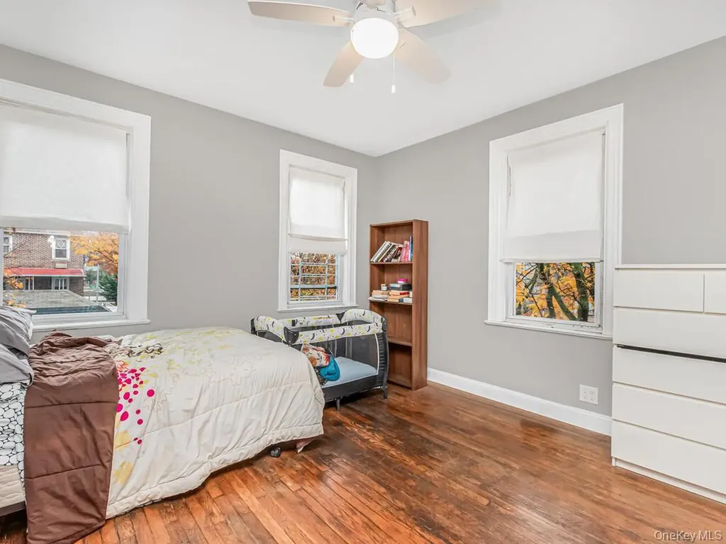 1352 Hollywood Avenue Bronx NY 10461