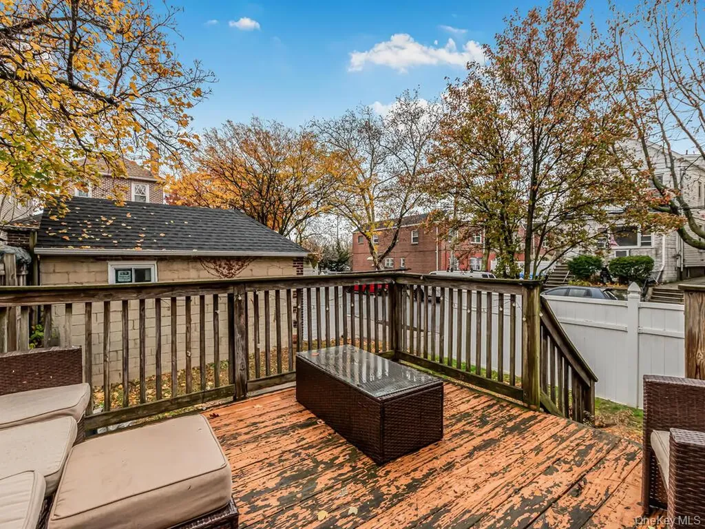 1352 Hollywood Avenue Bronx NY 10461
