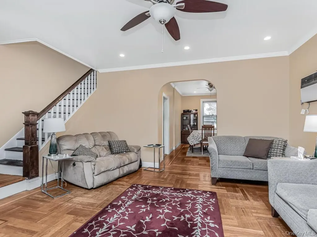 1352 Hollywood Avenue Bronx NY 10461