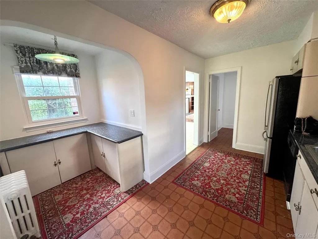 84 Surrey Lane Hempstead NY 11550