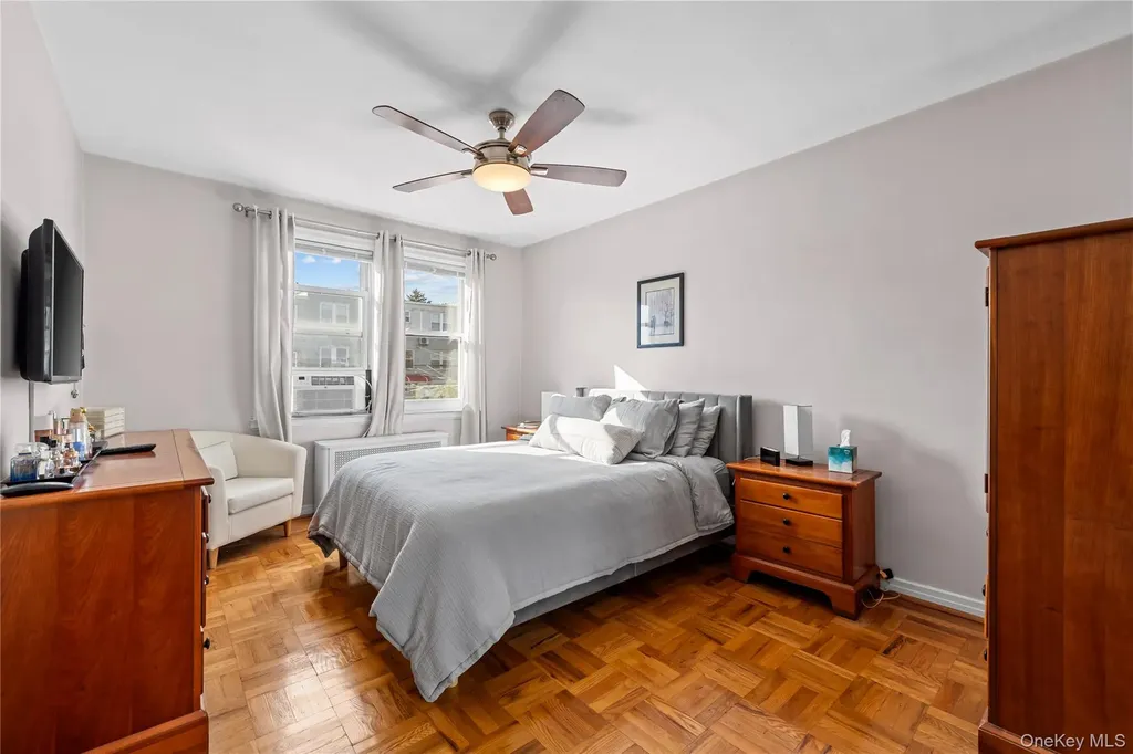 7338 52nd Road Maspeth NY 11378