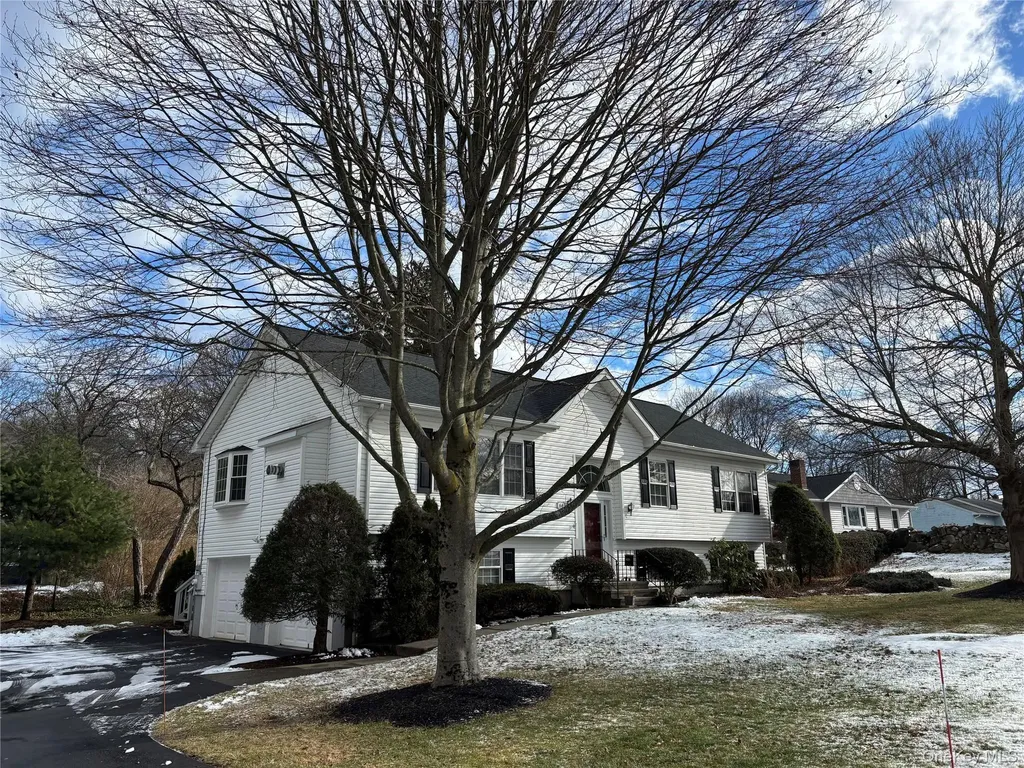 66 Fairway Drive Pawling NY 12564