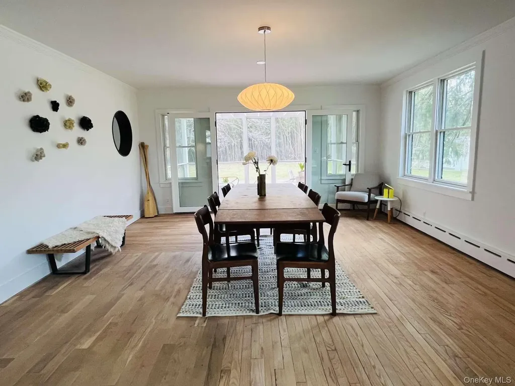 35 Mott Lane Brookhaven NY 11719
