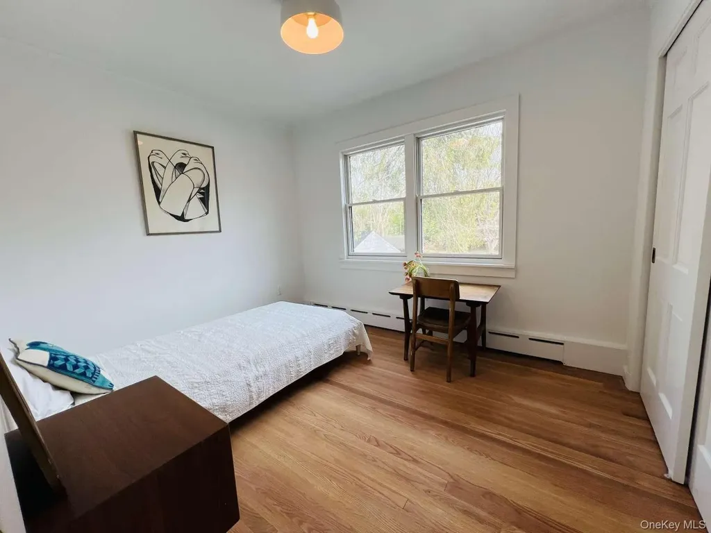 35 Mott Lane Brookhaven NY 11719