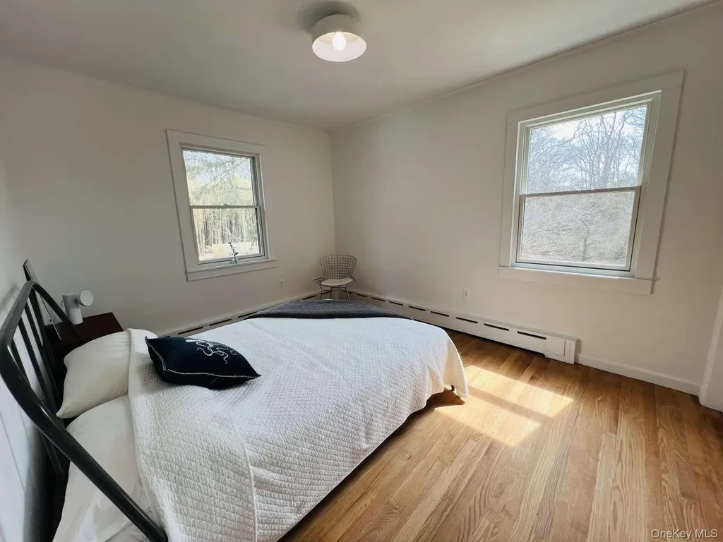 35 Mott Lane Brookhaven NY 11719