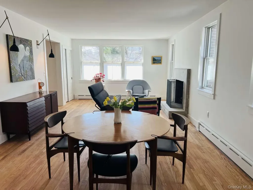 35 Mott Lane Brookhaven NY 11719