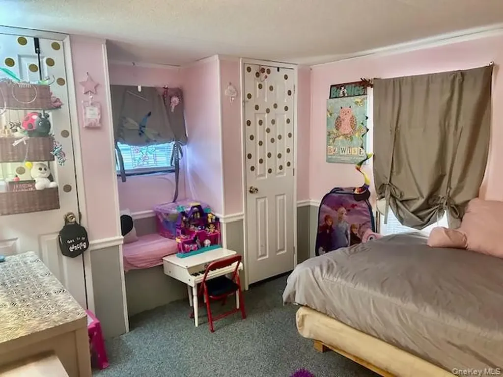27 Delaware Drive Sparrowbush NY 12780