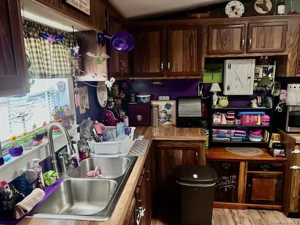 27 Delaware Drive Sparrowbush NY 12780