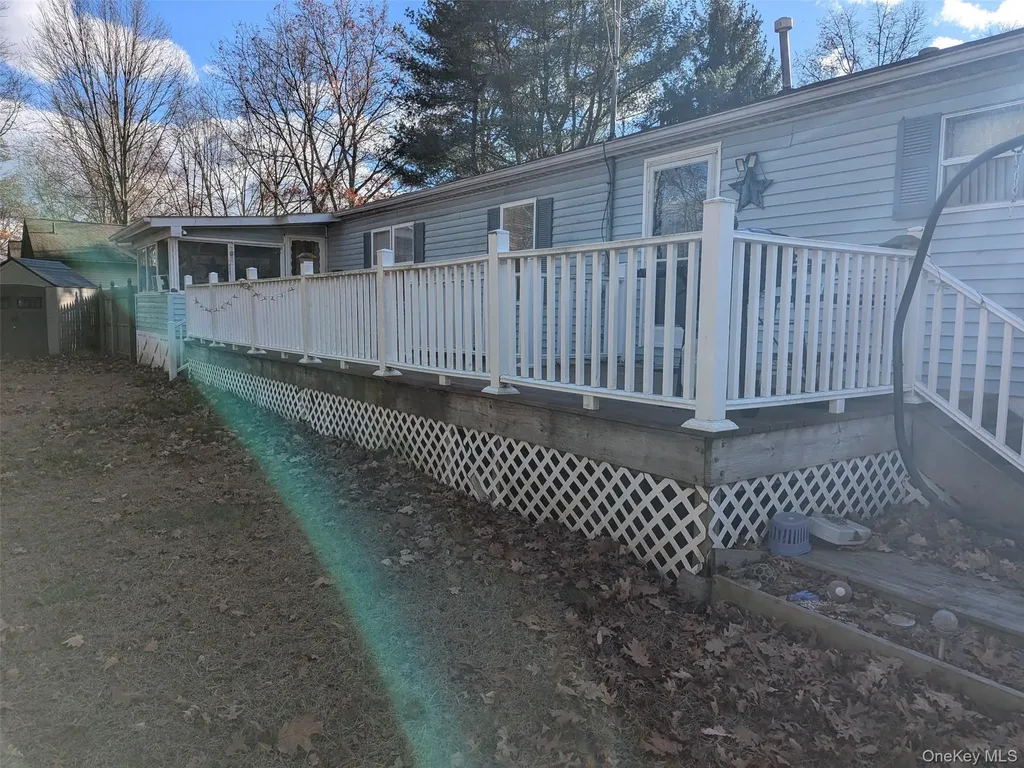 27 Delaware Drive Sparrowbush NY 12780