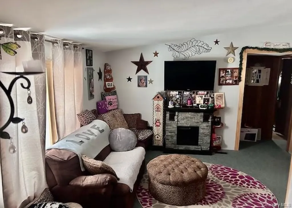 27 Delaware Drive Sparrowbush NY 12780