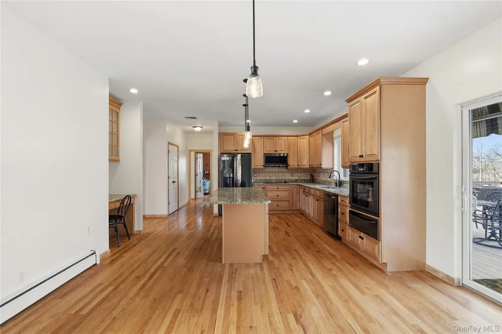 3 Clemence Drive New Windsor NY 12553
