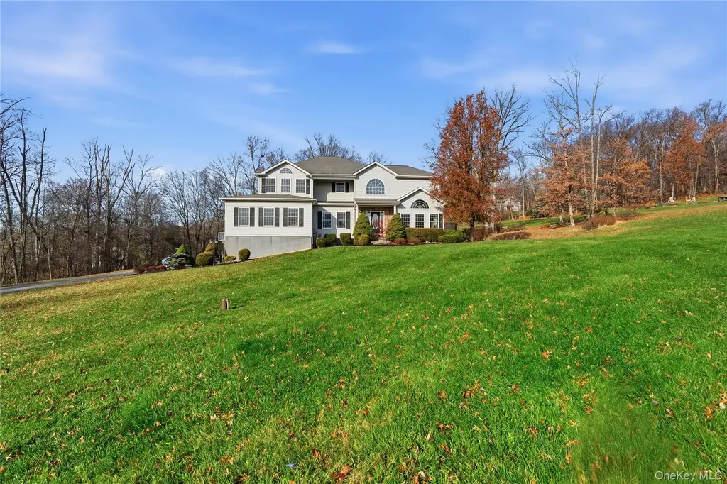 3 Clemence Drive New Windsor NY 12553