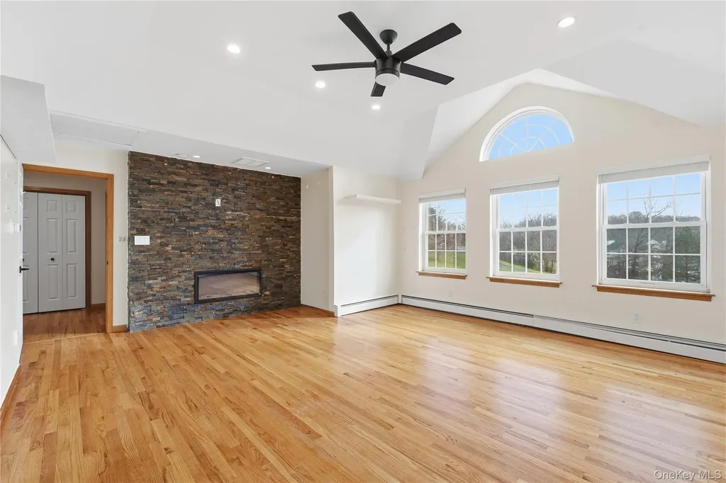 3 Clemence Drive New Windsor NY 12553