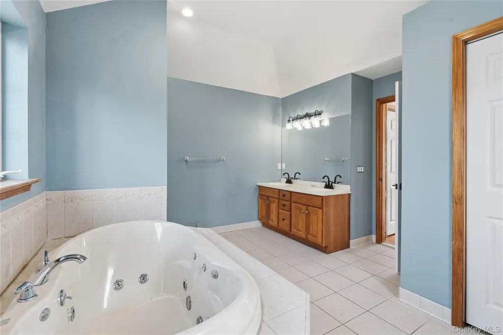 3 Clemence Drive New Windsor NY 12553