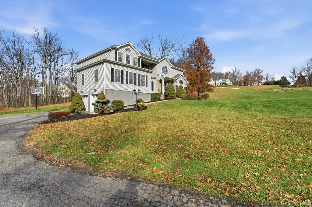 3 Clemence Drive New Windsor NY 12553