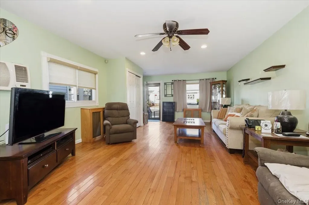 20206 33rd Avenue Bayside NY 11361