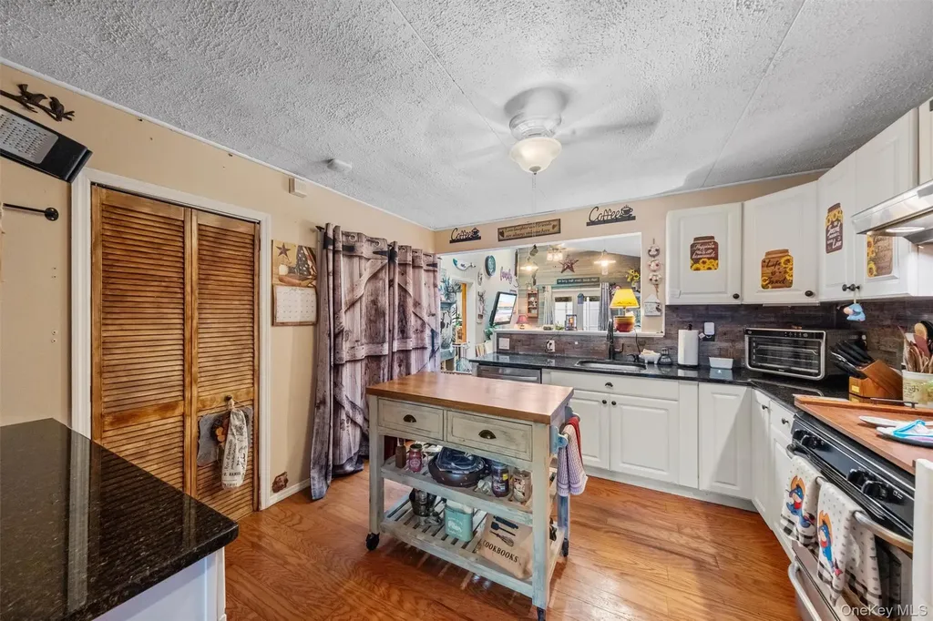 17 Perry Road Cornwall NY 12518