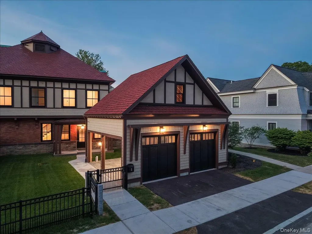 122 Regent Street Call Listing Agent NY 12866