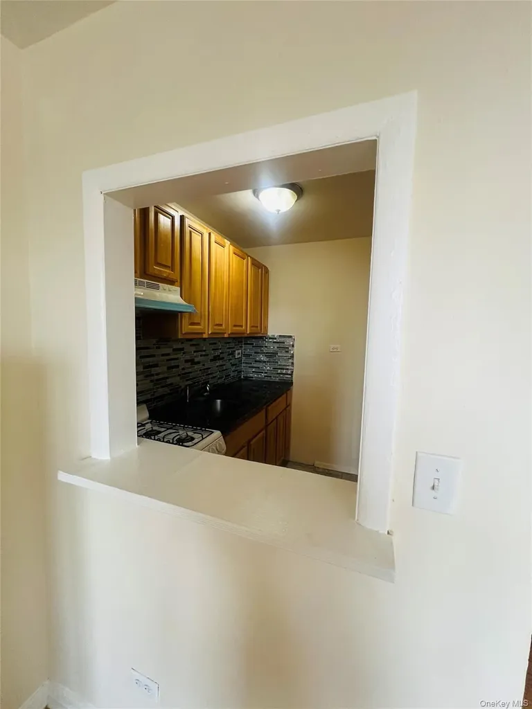 2181 Starling Avenue Bronx NY 10462