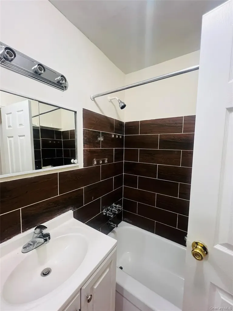 2181 Starling Avenue Bronx NY 10462