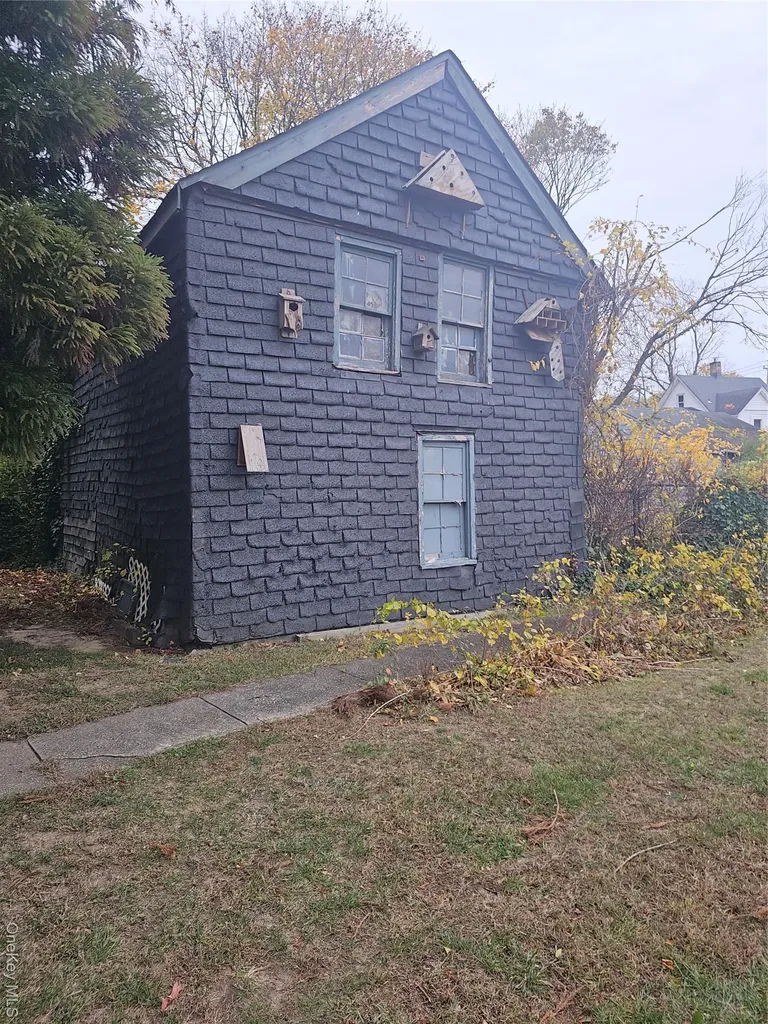 45 Arnold Avenue West Babylon NY 11704