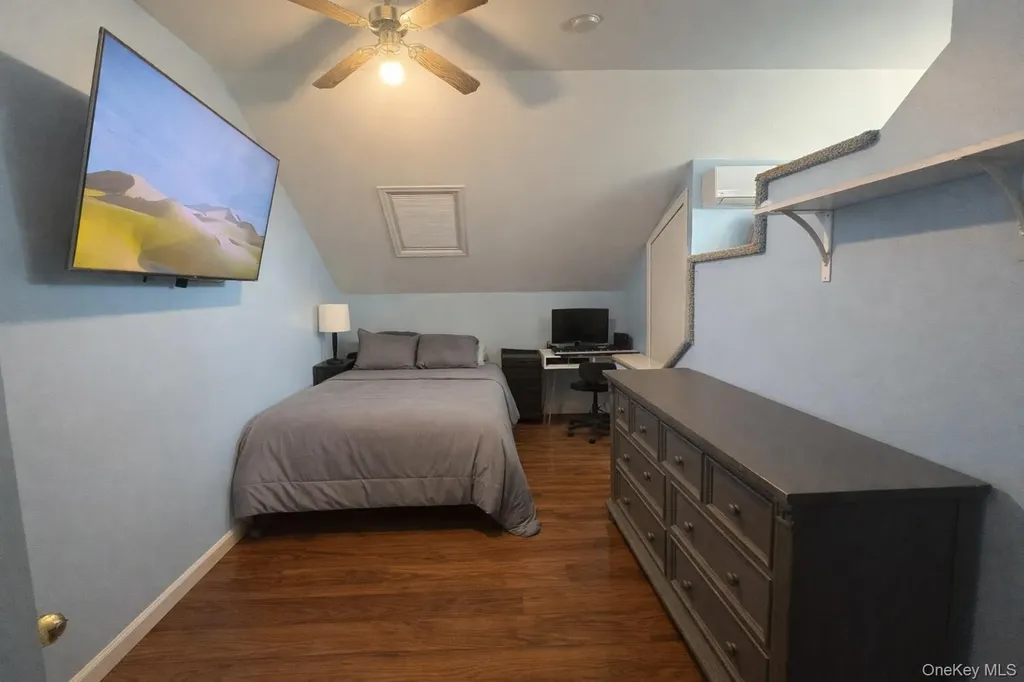 40 Alton Road Babylon NY 11702