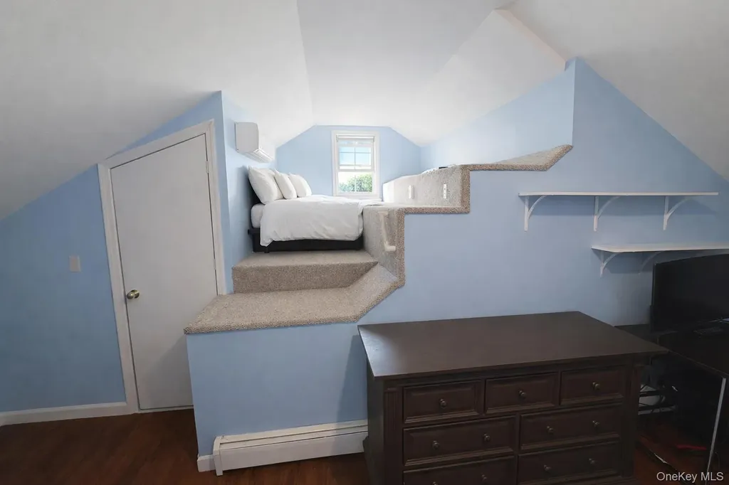 40 Alton Road Babylon NY 11702