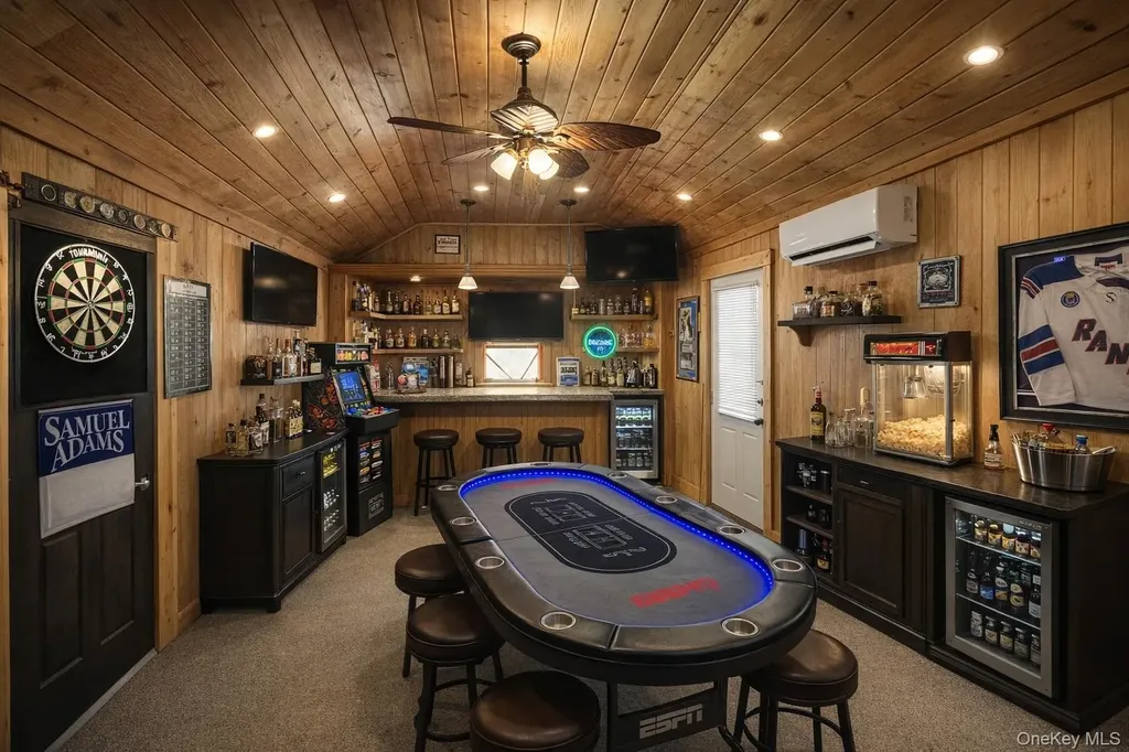 40 Alton Road Babylon NY 11702