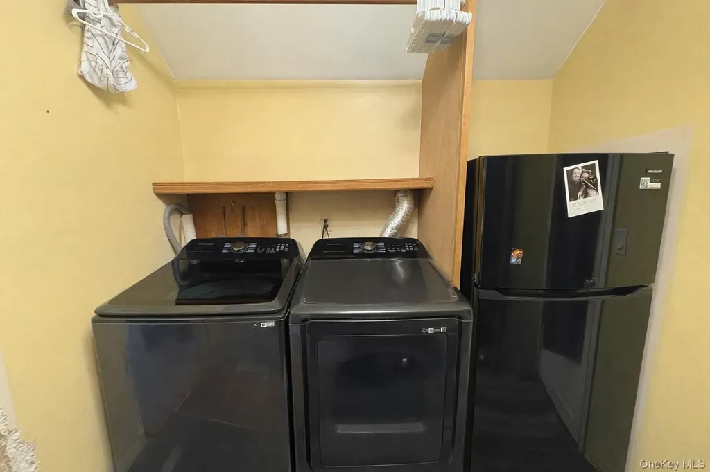 40 Alton Road Babylon NY 11702