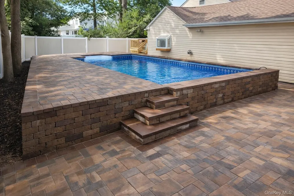 40 Alton Road Babylon NY 11702
