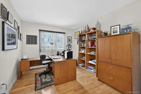 14 Oak Point Drive S Bayville NY 11709