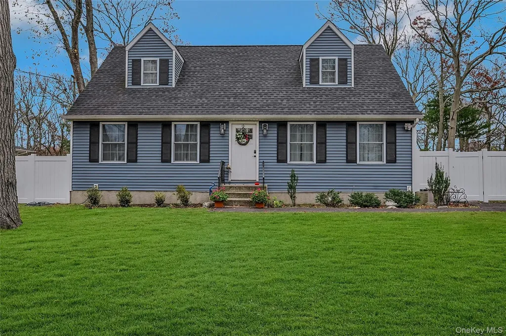 458 Lockwood Drive Shirley NY 11967