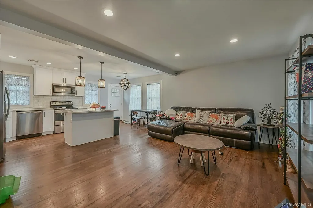 458 Lockwood Drive Shirley NY 11967