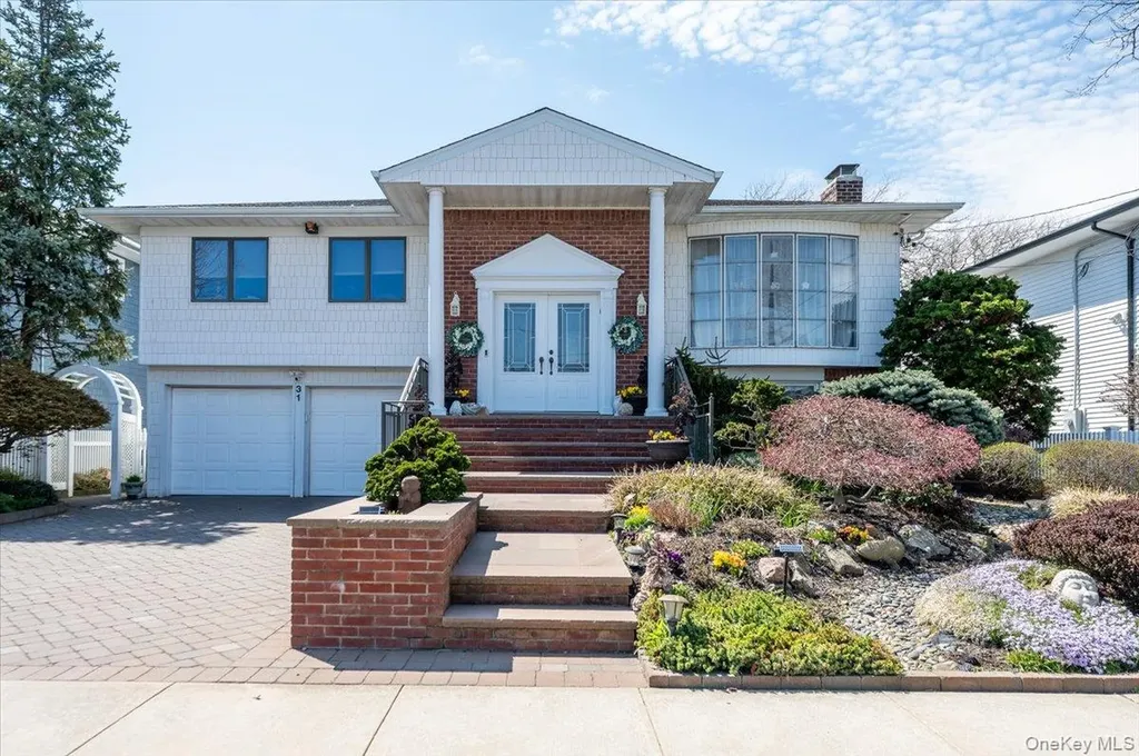 31 Regent Drive Lido Beach NY 11561