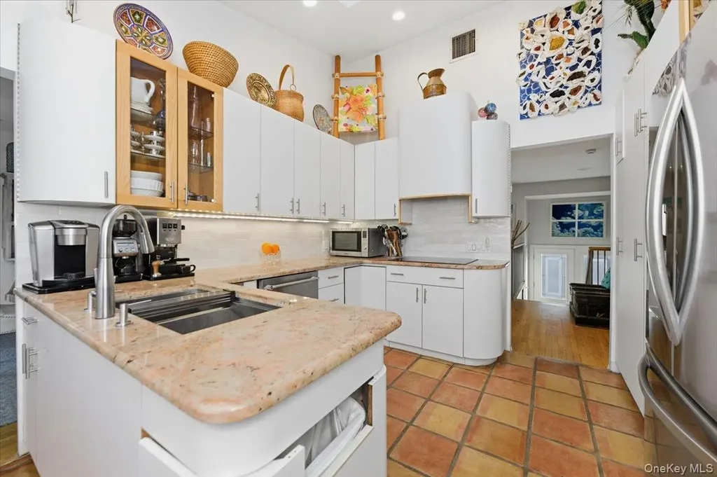 31 Regent Drive Lido Beach NY 11561
