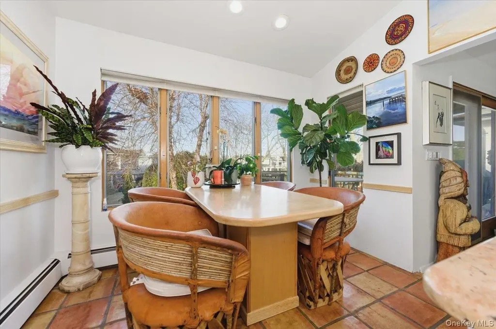 31 Regent Drive Lido Beach NY 11561