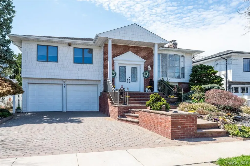 31 Regent Drive Lido Beach NY 11561