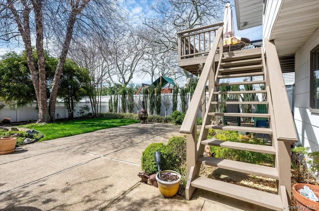 31 Regent Drive Lido Beach NY 11561