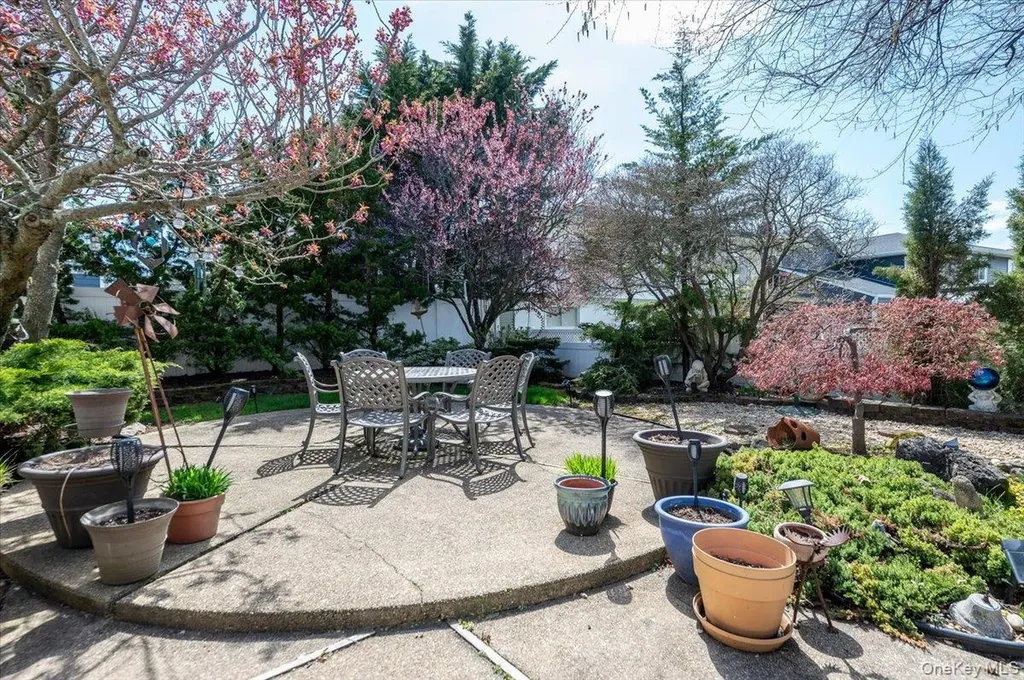 31 Regent Drive Lido Beach NY 11561