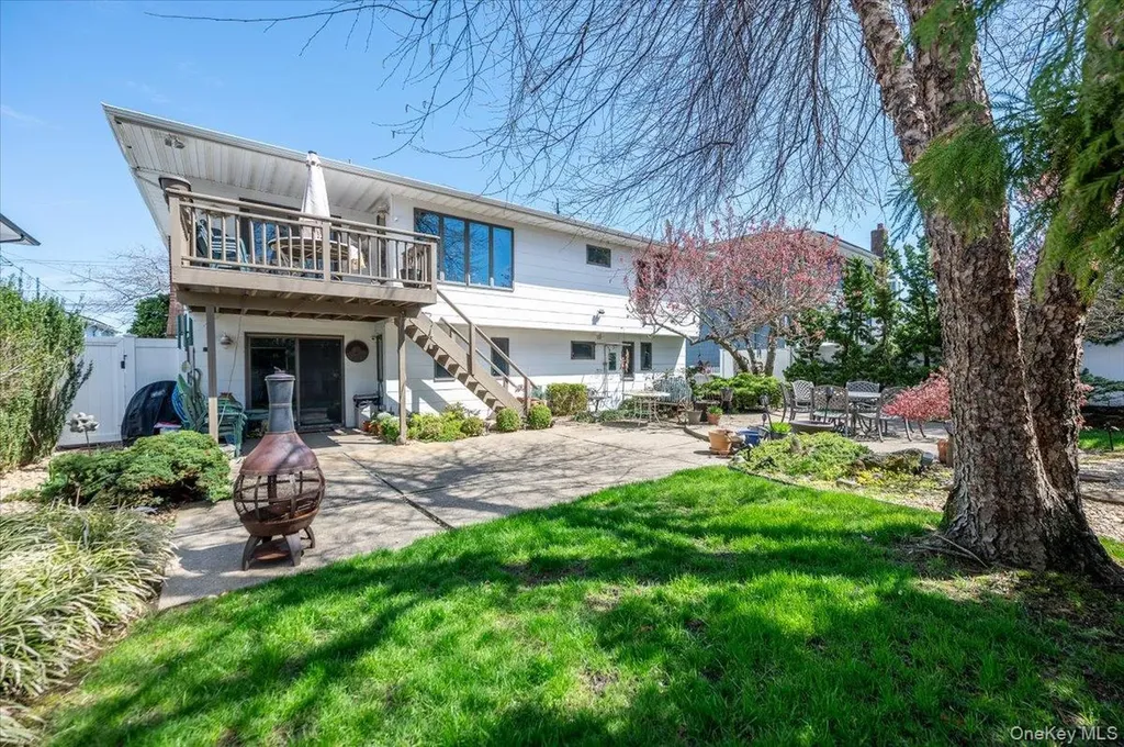 31 Regent Drive Lido Beach NY 11561