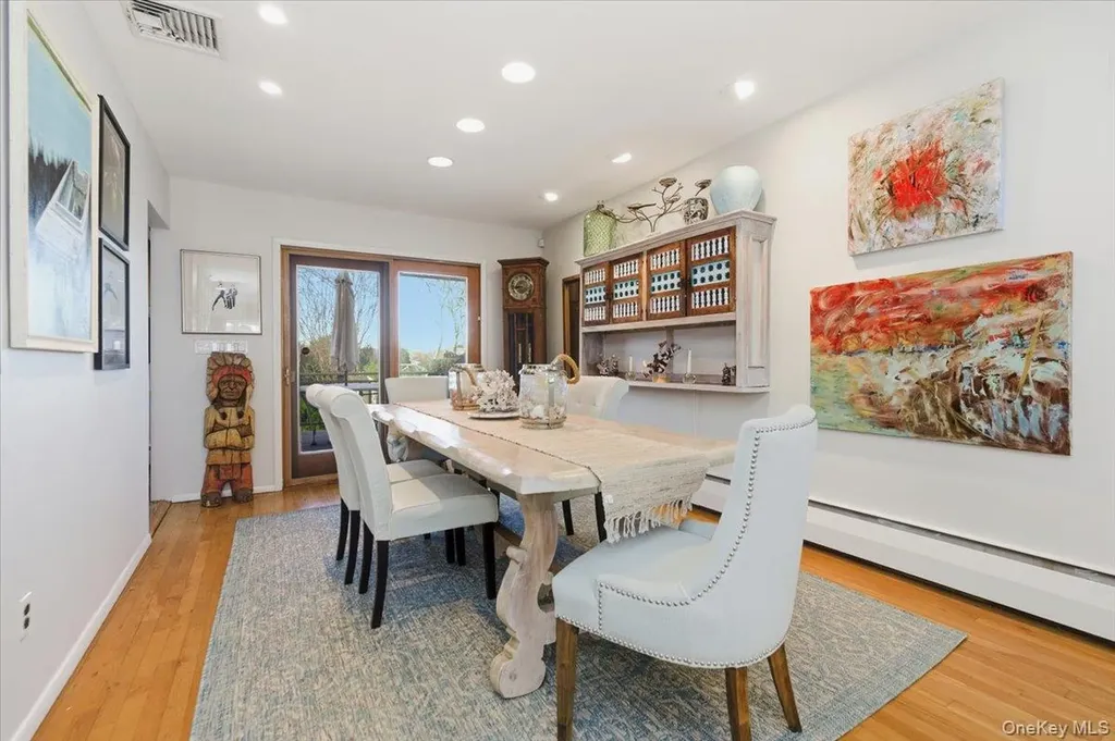 31 Regent Drive Lido Beach NY 11561