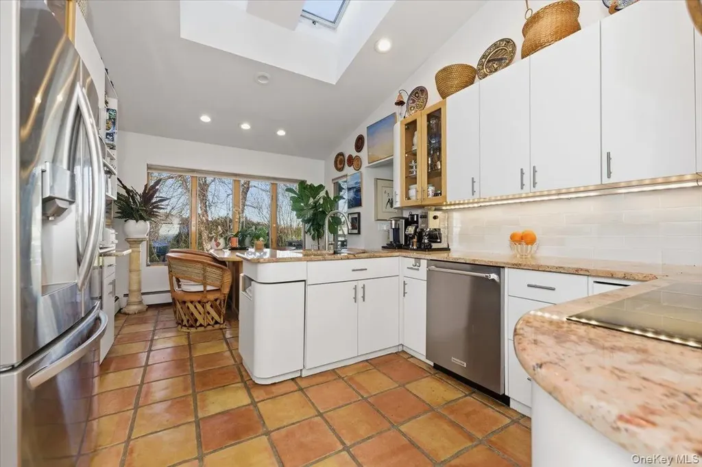 31 Regent Drive Lido Beach NY 11561